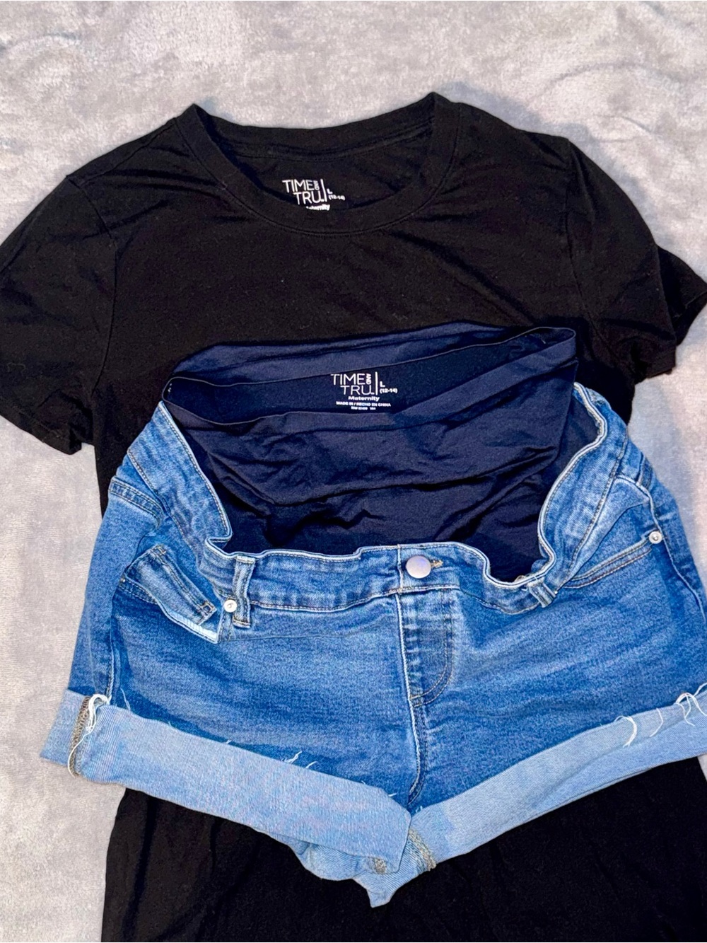 Time and Tru Black Short Sleeve Crewneck Tee - Solid Black